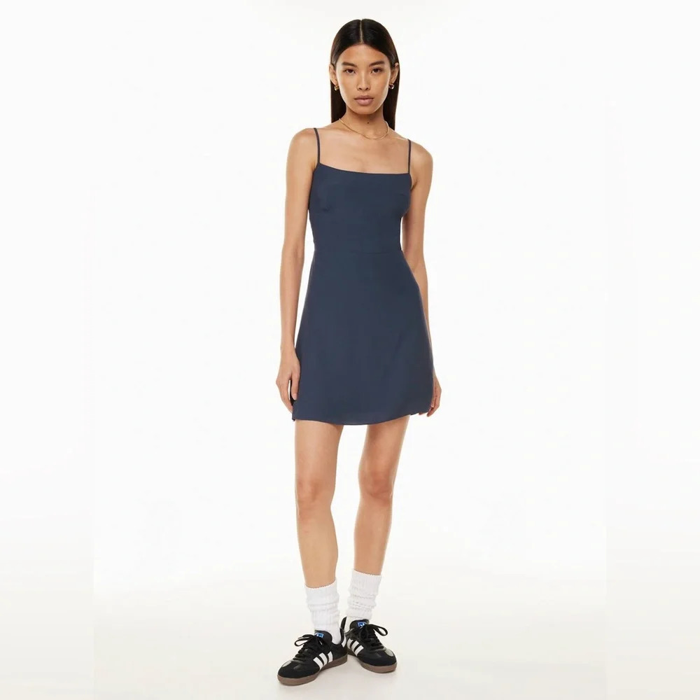 Wilfred 
Jackson Dress size  4